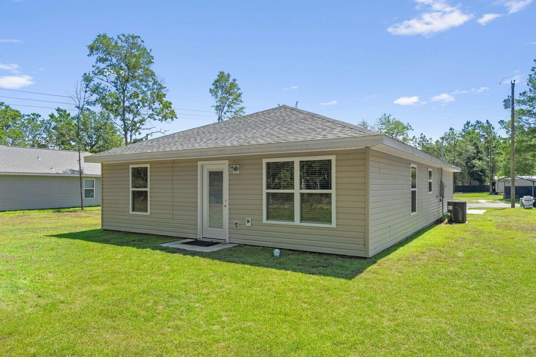 Building Photo - 5290 Kervin Rd