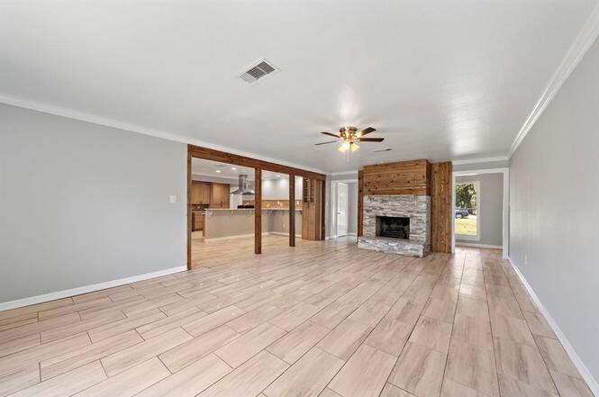 Building Photo - 118 E Tamarind St