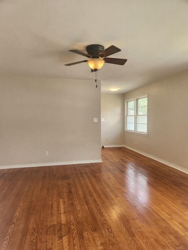 Building Photo - 55 Riberia St