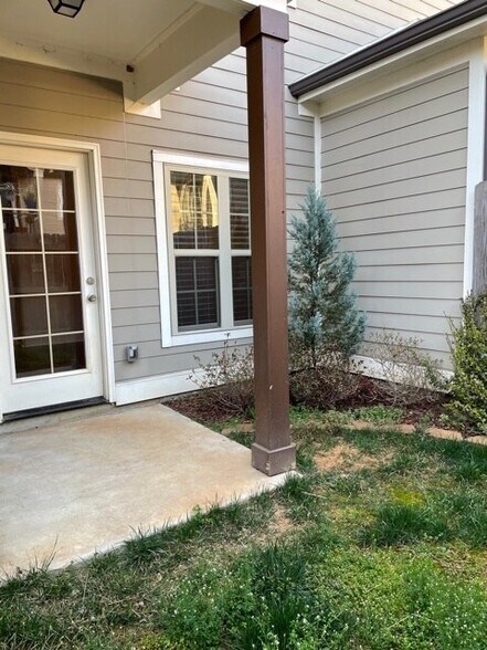 Building Photo - 511 Harpeth Park Dr