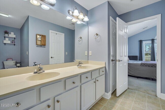 Building Photo - 96 Wintergreen Dr