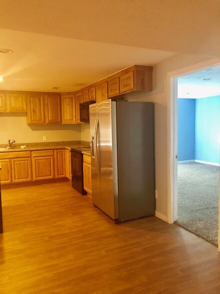 Building Photo - 11769 S Sun Tea Way
