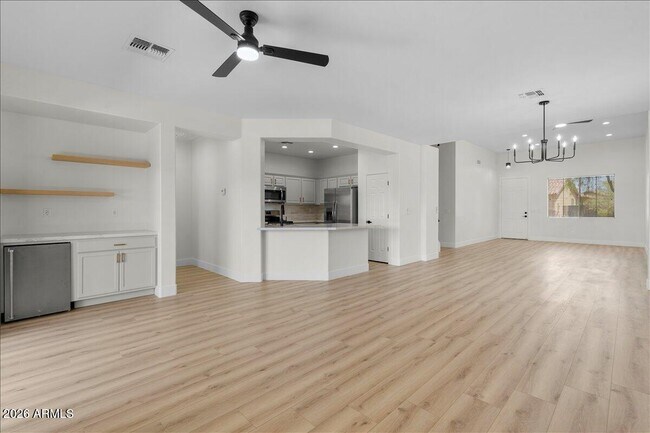 Building Photo - 43336 N Heavenly Way