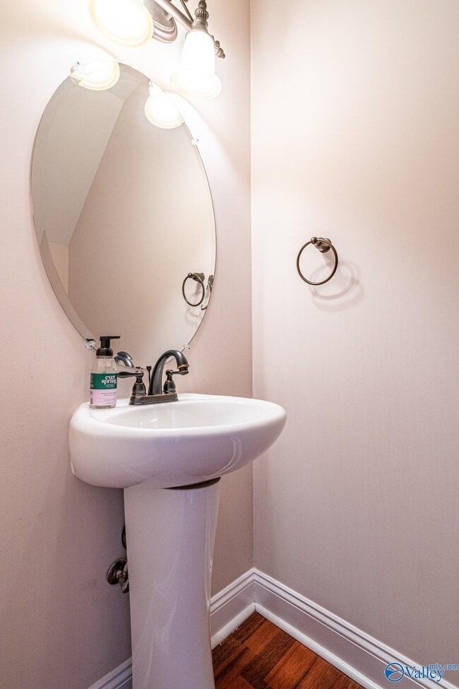 Building Photo - 111 Golden Rod Ln