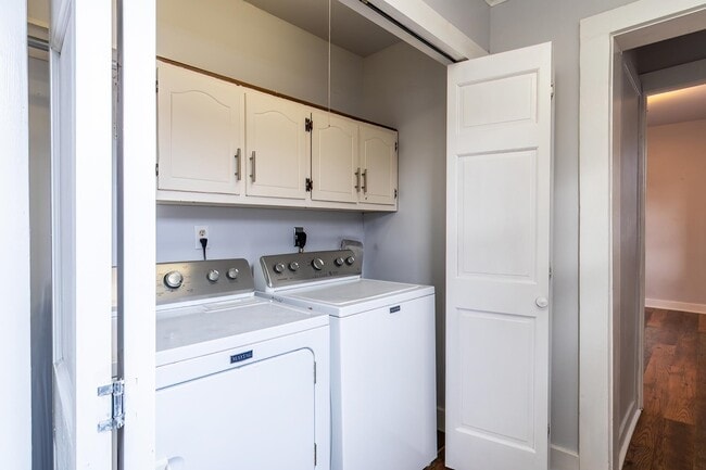 Building Photo - 1020 W Wayne St