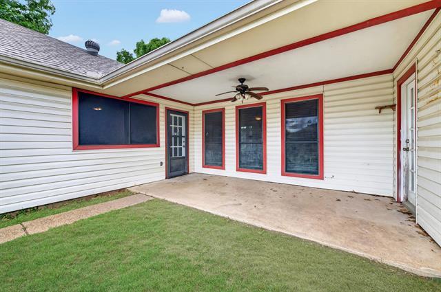 Building Photo - 918 Green Brook Dr