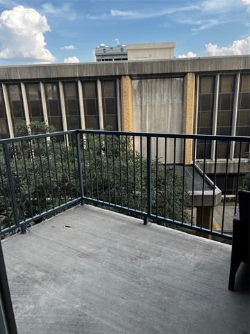 Building Photo - 1001 Belleview St