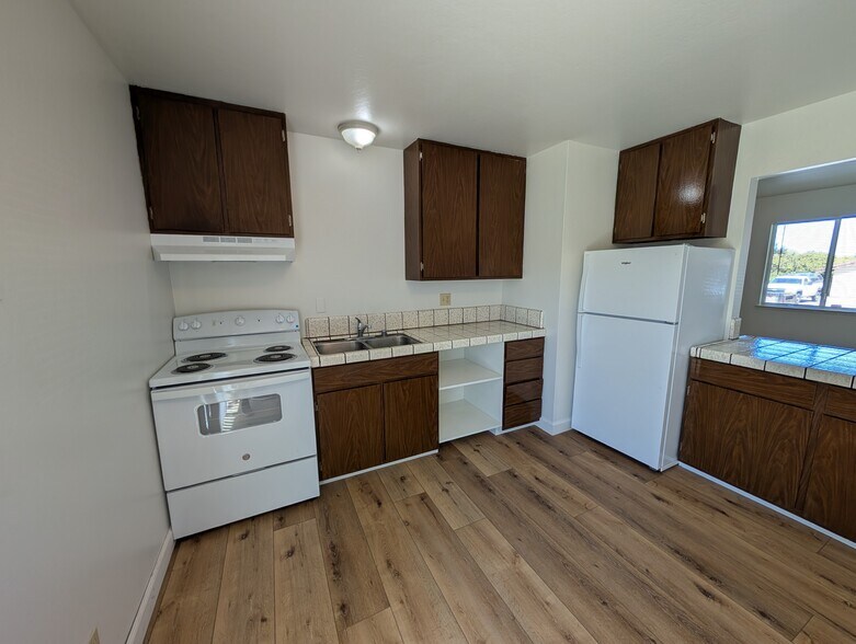 Building Photo - 1551 Memorial Dr