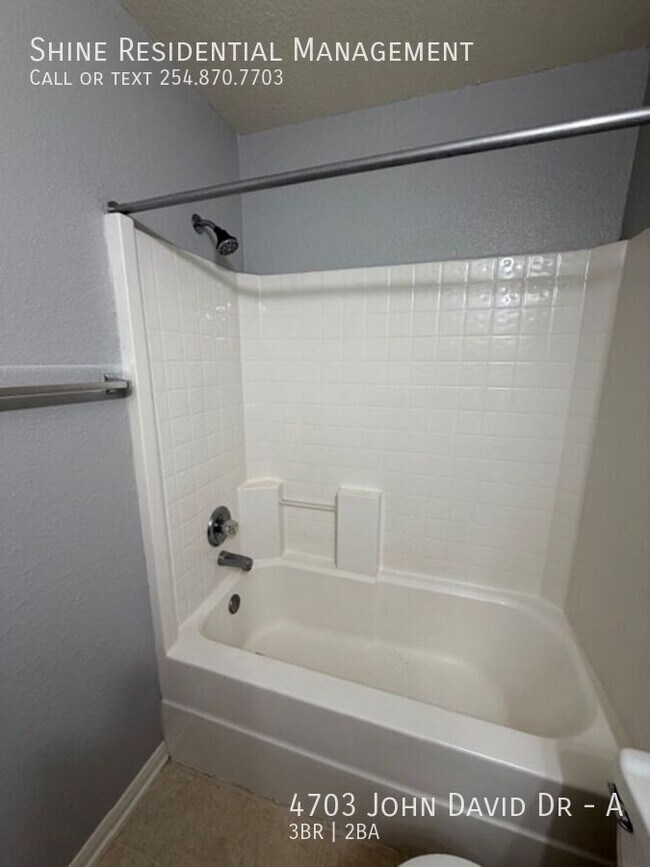 Building Photo - 4703 John David Dr