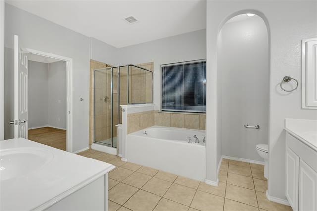 Building Photo - 932 Peach Ln