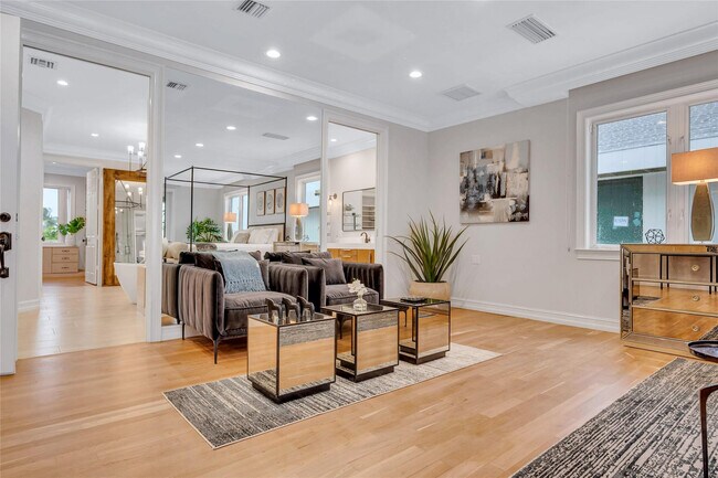 Building Photo - 1949 Harbourview Dr