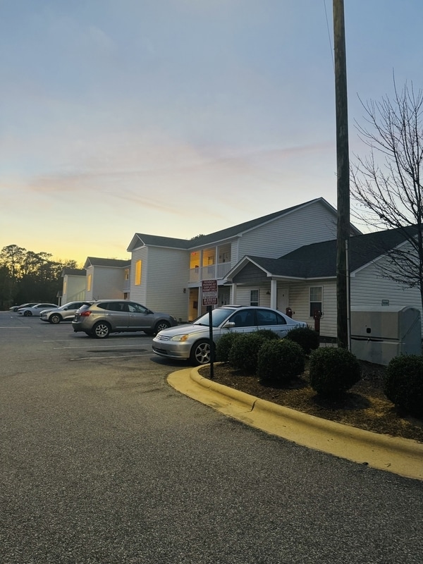 Building Photo - 1150 Cross Creek Cir