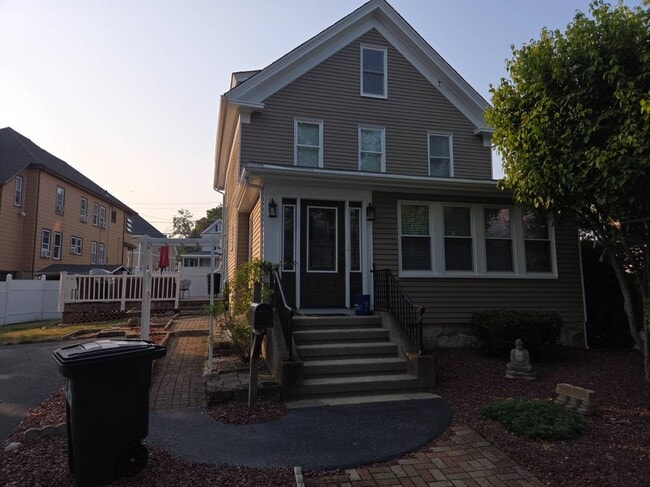 Primary Photo - 2-22 Pearl St