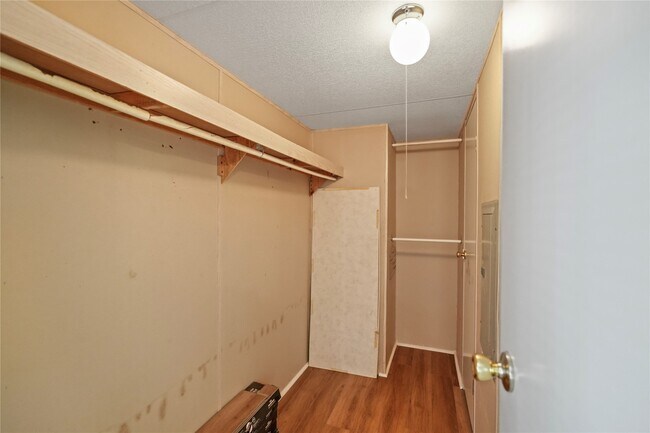 Building Photo - 71 Rd 5221