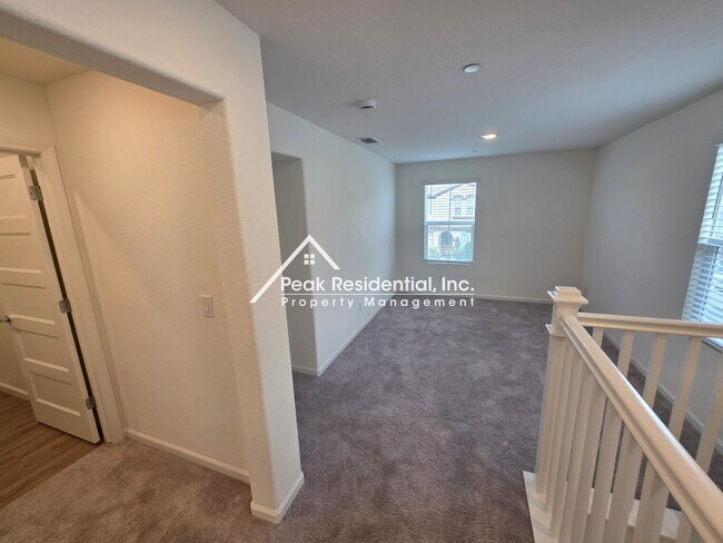 Building Photo - Only 2 years new. 3-bedrooms in Elk Grove