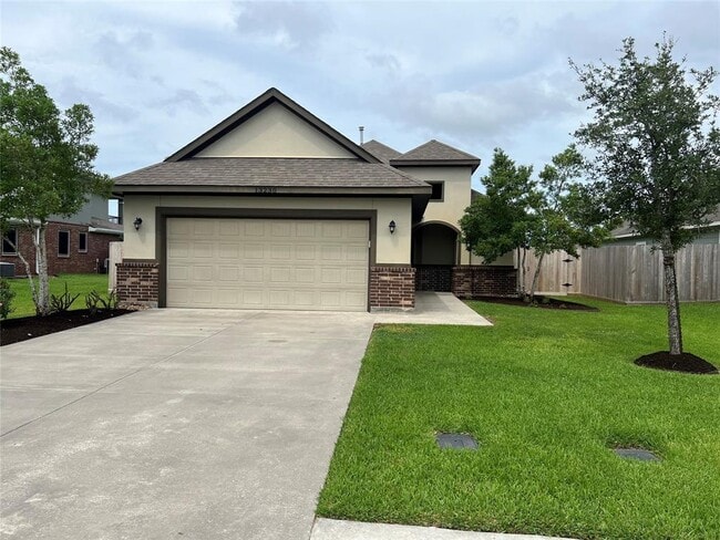Primary Photo - 13230 Victory Way