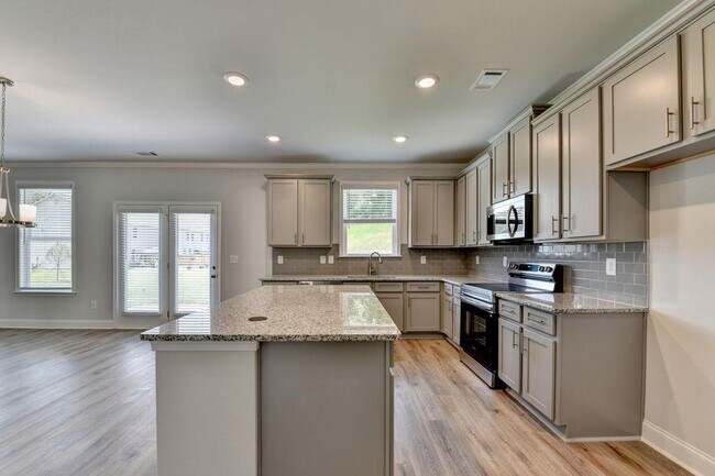 Building Photo - 7309 Yewtree Dr