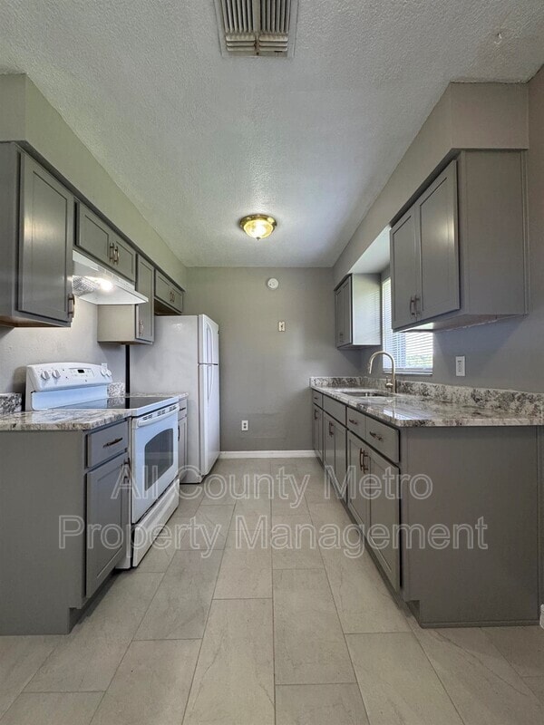 Building Photo - 415 Apopka Hills Cir
