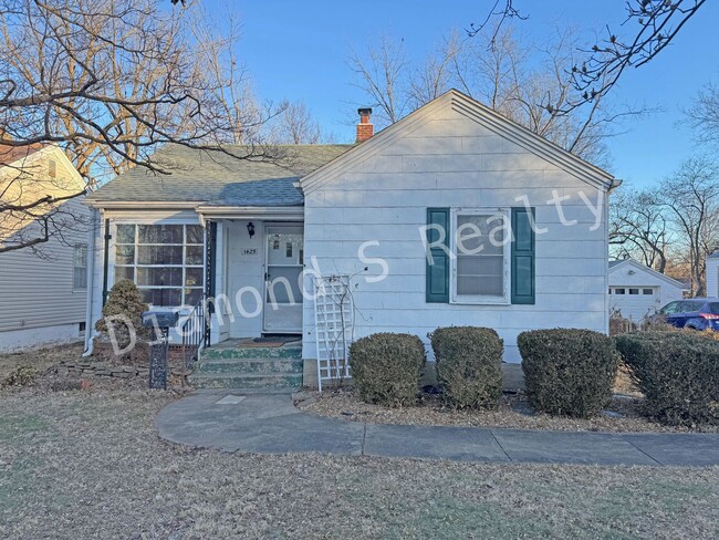 Primary Photo - Cute and Clean 2 Bedroom Home Close to Mercy!