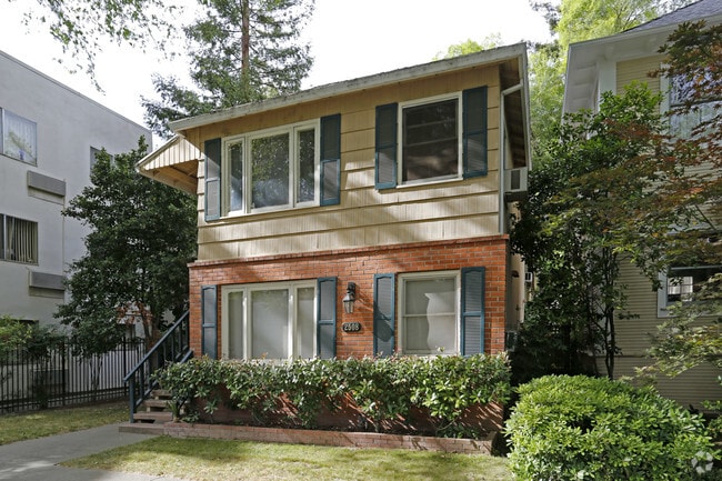 Building Photo - The Radcliff