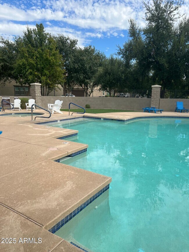 Building Photo - 14870 W Encanto Blvd