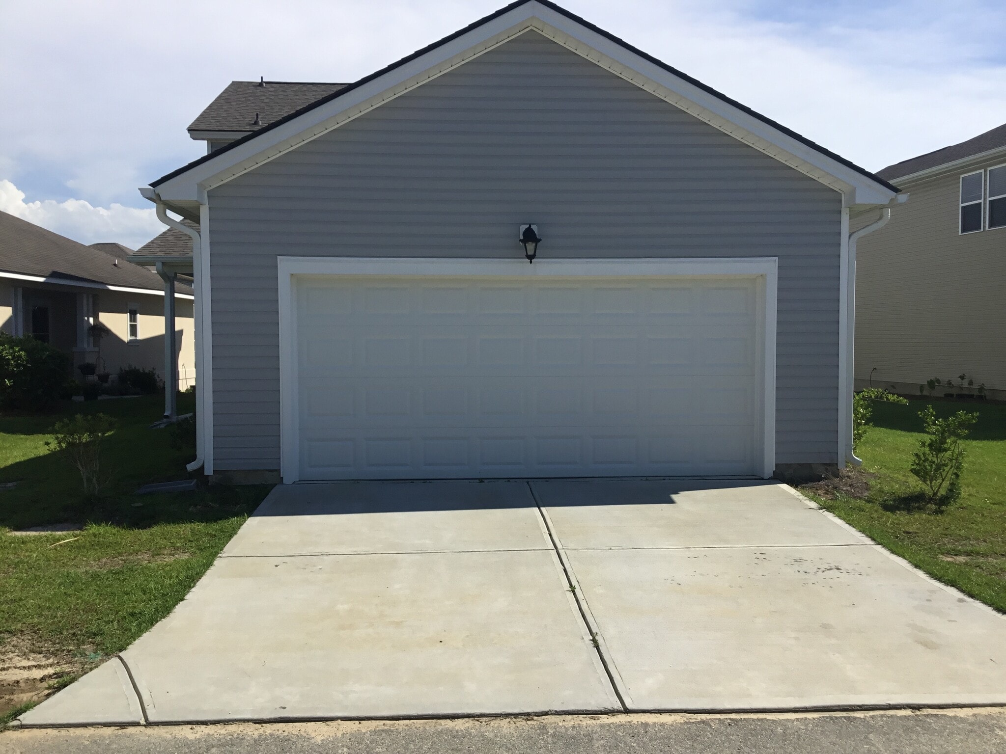 Building Photo - 324 Crabapple Cir