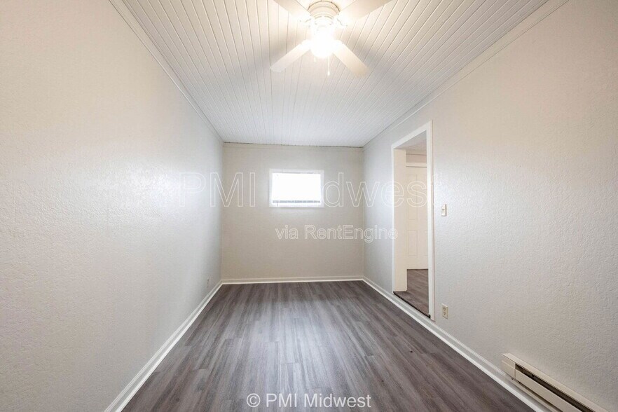 Building Photo - 2142 US-40