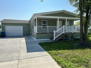 Building Photo - 25719 Shinnecock Dr