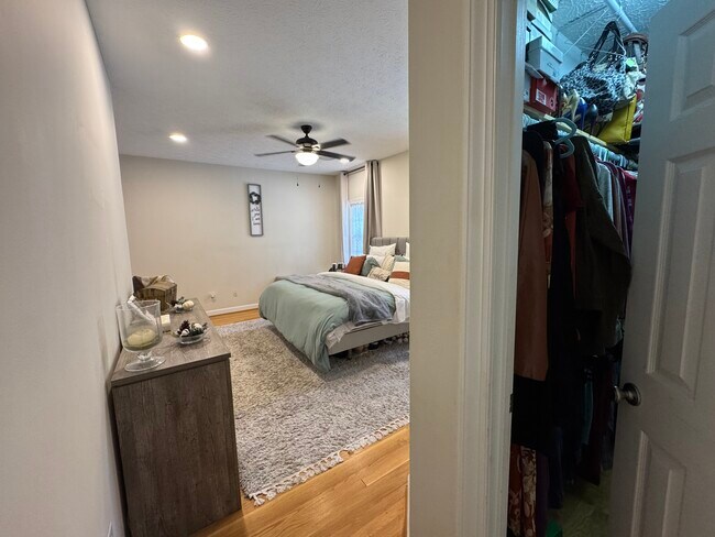 Building Photo - 329 Woodbrook Run