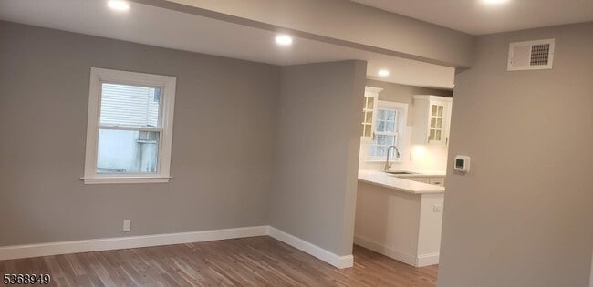 Building Photo - 28 Tansboro Rd