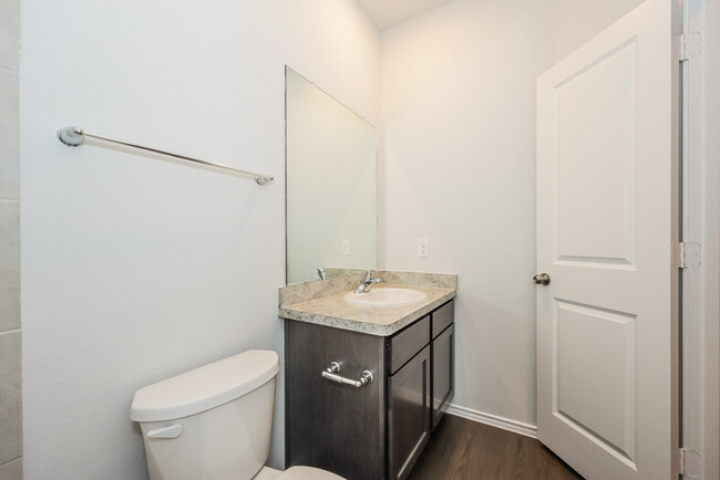 Building Photo - 1307 Ester Ln