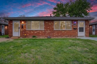 Building Photo - 10742 Tropic Dr