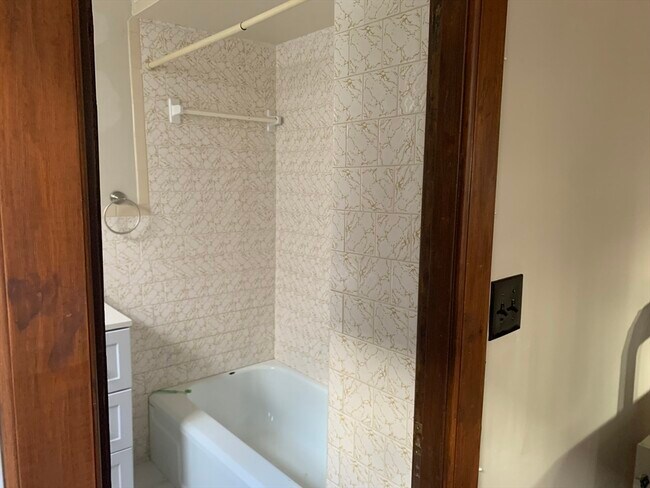 Building Photo - 347 Lawton St