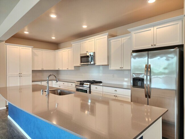 Building Photo - 4 Bedroom Home in Marysville Available Now!