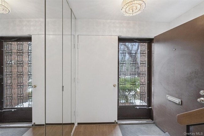 Building Photo - 70 Pheasant Run