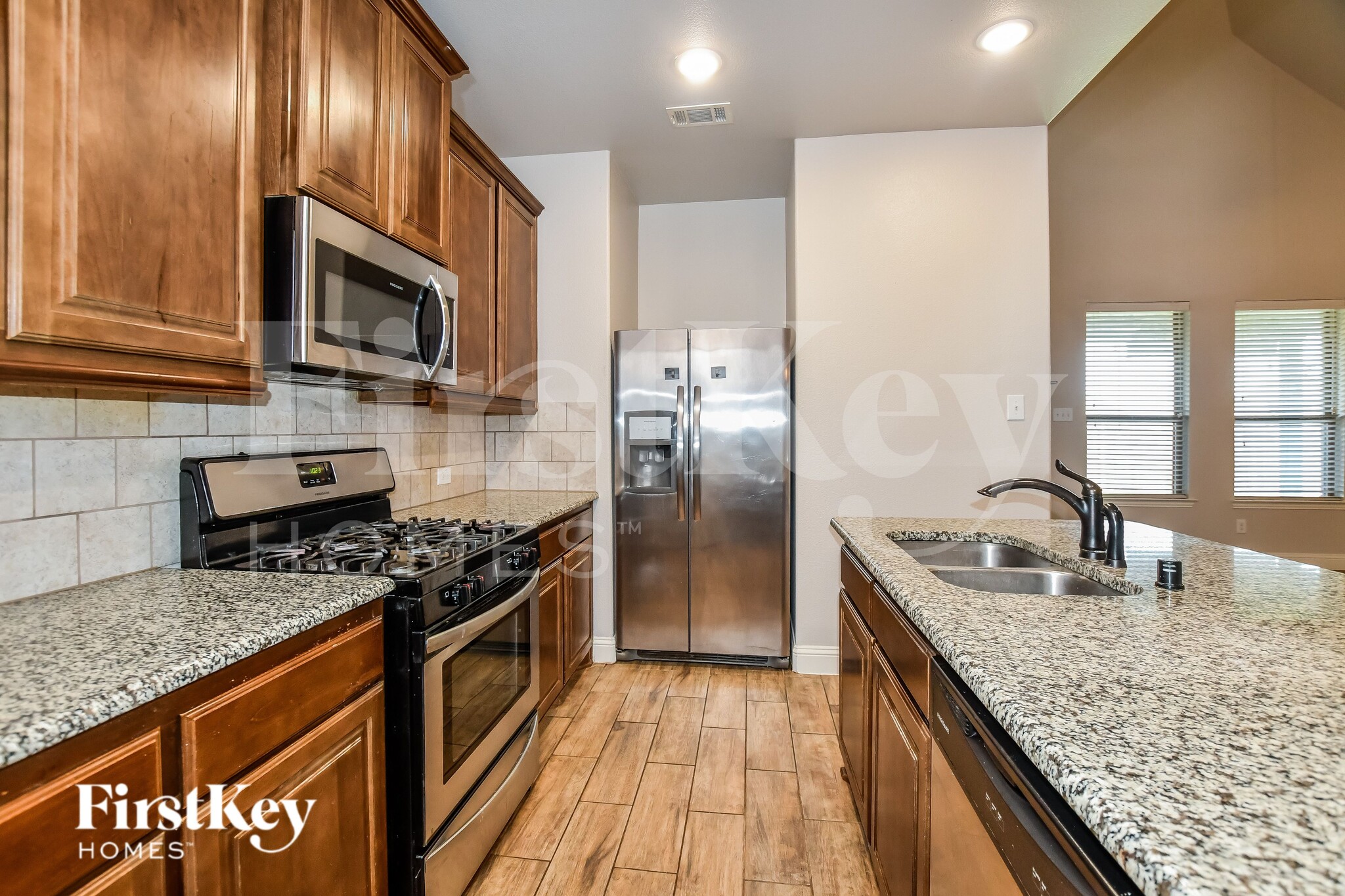 Building Photo - 293 Arbury Dr