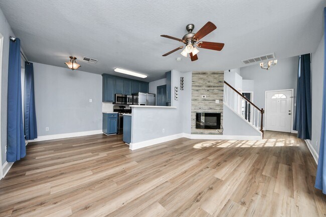 Building Photo - 1010 Gardenwalk Dr