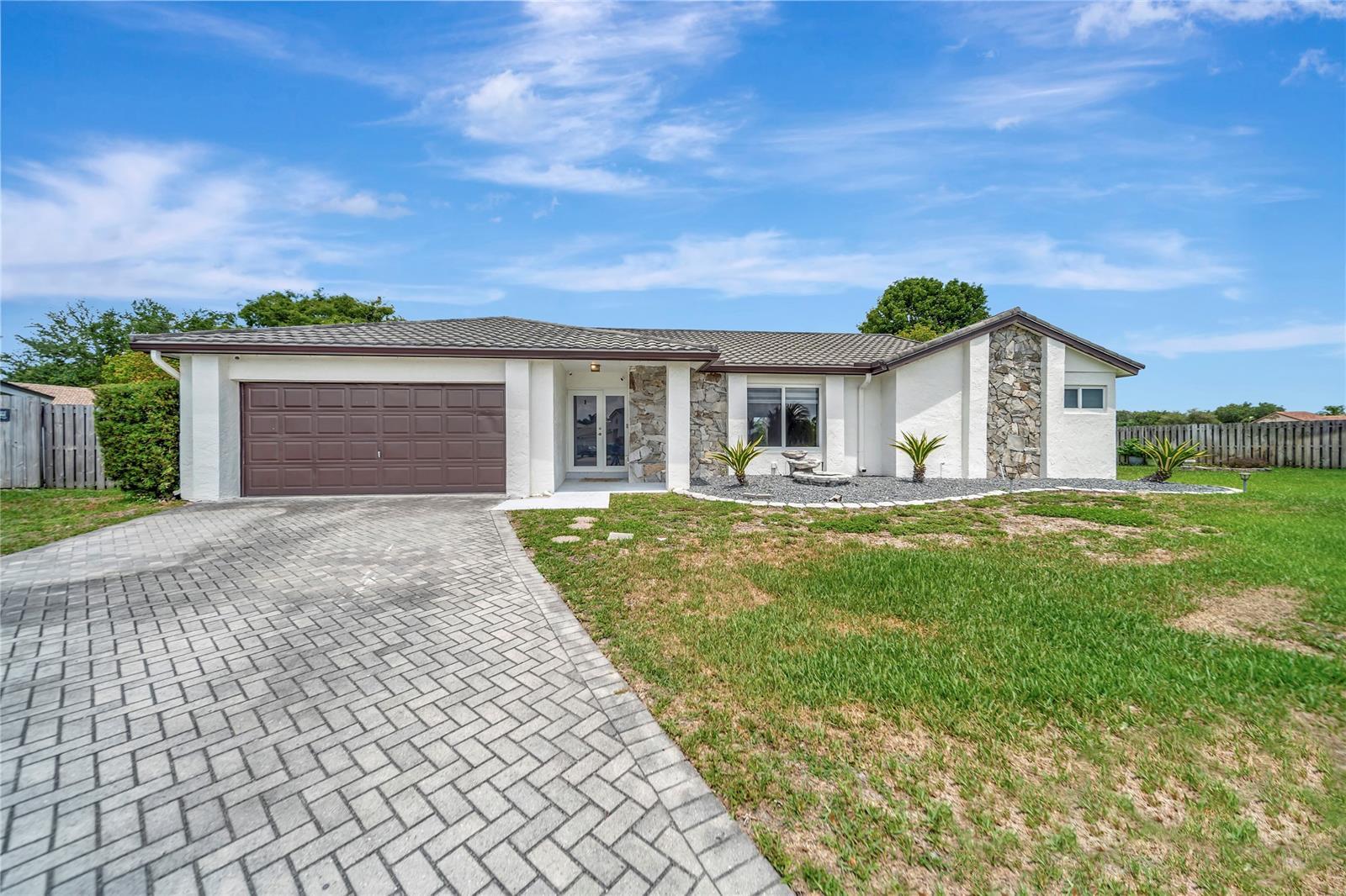 Building Photo - 6401 Crossbow Ct