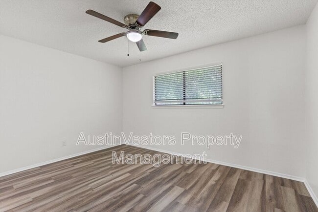 Building Photo - 11411 Walnut Ridge Dr