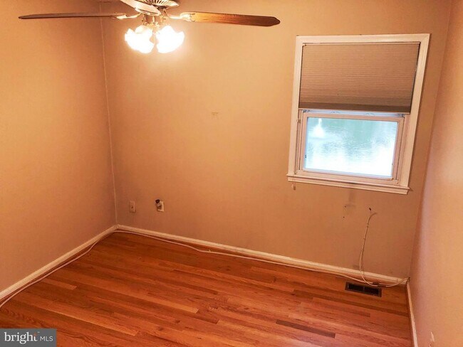 Building Photo - 7109 Captains Cove Ct