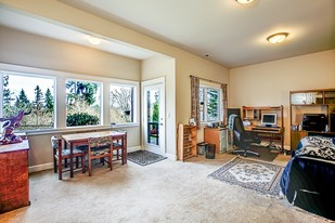 Building Photo - 560 Wilderness Peak Dr NW
