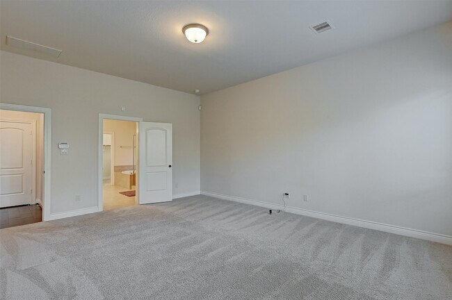 Building Photo - 4006 Misty Waters Ln