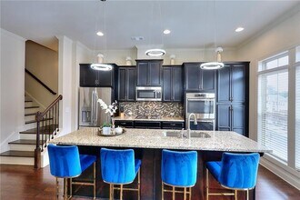 Building Photo - 1306 Harris Way S