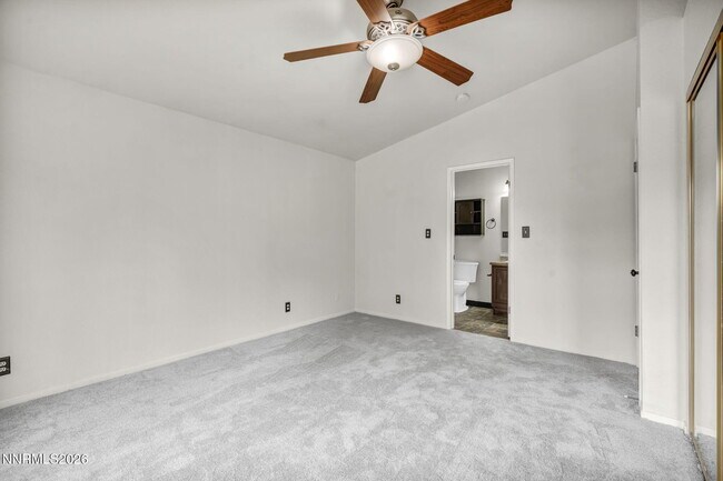 Building Photo - 17575 Parrot Dr