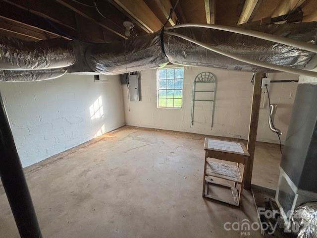 Building Photo - 605 E Horah St