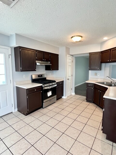 Building Photo - 2532 Misty Meadows Dr