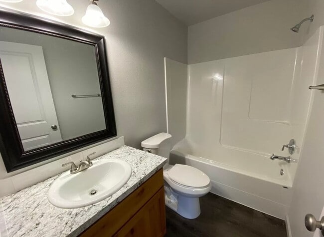 Building Photo - Available now! 3 bedroom ~ 2.5 Bathroom st...