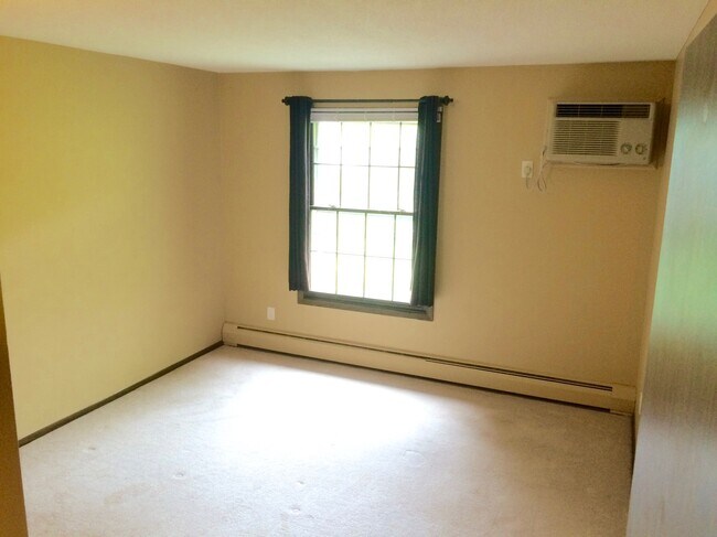 master bedroom - 938 Westbrooke Way