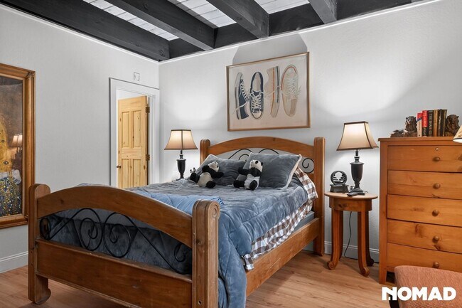 Building Photo - Charming 3BR Duplex in Incline Village