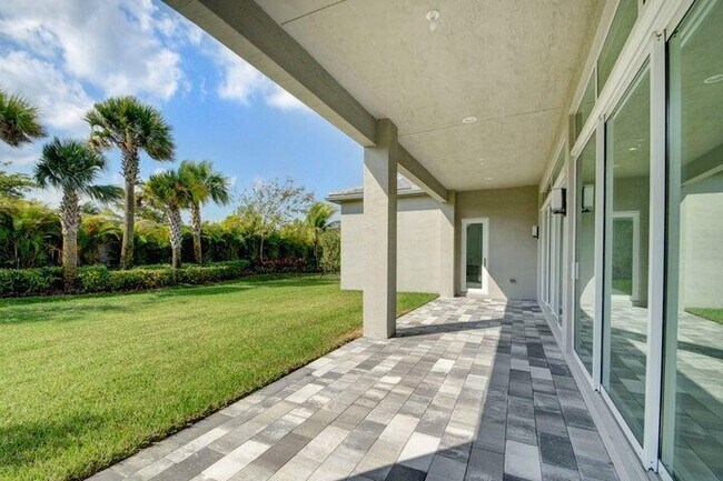Building Photo - 12832 Veneto Springs Dr